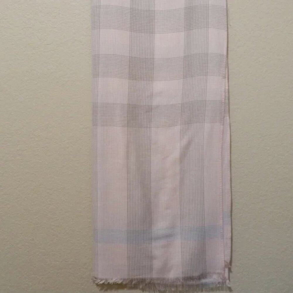 Pink shawl - Picture 5 of 5